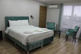 Loss Hotel