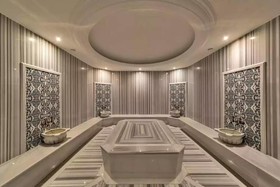 Land Park Hotel