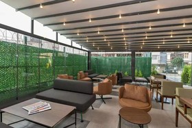 Land Park Hotel