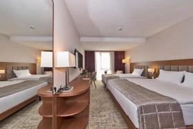 Land Park Hotel