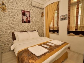 Magic House Hotel