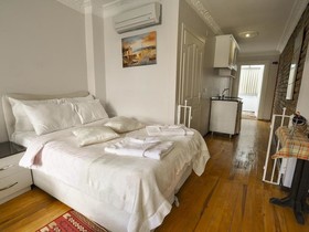 Magic House Hotel