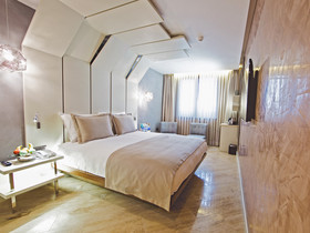 Maroon Hotel Pera