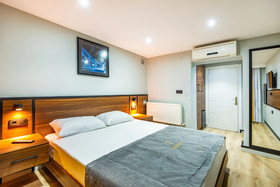 Aram Kerasi Rooms