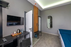 Melanj Airport Hotel