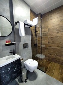 Melanj Airport Hotel