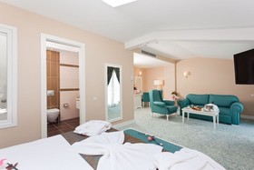 Mercia Hotels & Resort