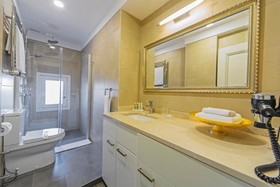 Meroddi Bagdatliyan Hotel