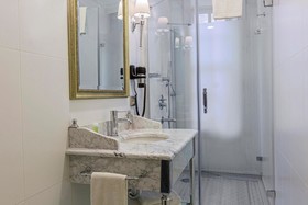 Meroddi Bagdatliyan Hotel