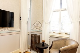 Meroddi Barnathan Hotel