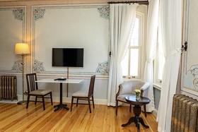 Meroddi Barnathan Hotel