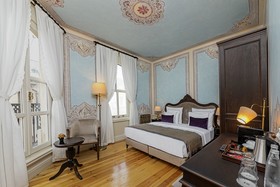 Meroddi Barnathan Hotel