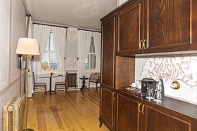 Meroddi Barnathan Hotel