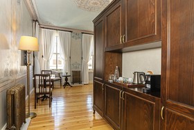 Meroddi Barnathan Hotel