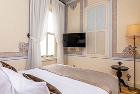 Meroddi Barnathan Hotel