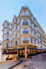 Meroddi Barnathan Hotel