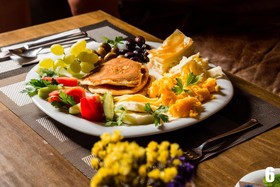 Meroddi Galata Mansion