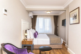 Meroddi La Porta Hotel