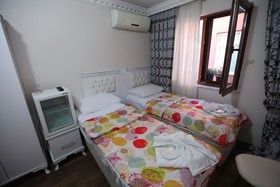 Merot Suites