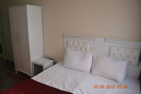 Merot Suites