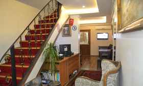 Merot Suites