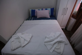 Merot Suites