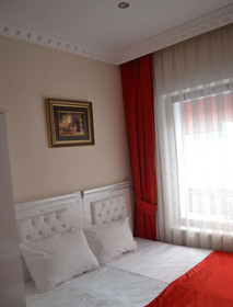 Merot Suites