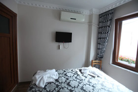 Merot Suites