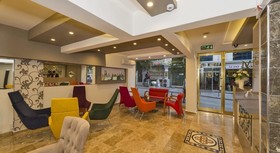 Metrolux Hotel