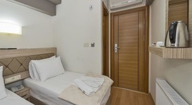 Metrolux Hotel