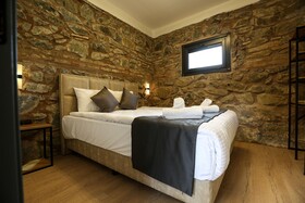 Mia Mia Suites