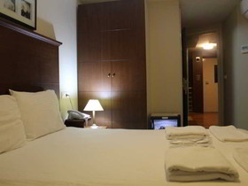 Mono Suites