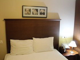 Mono Suites