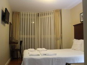 Mono Suites