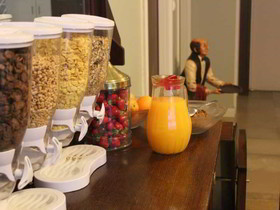 Mono Suites