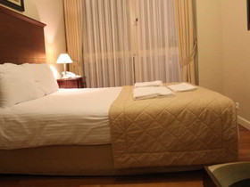 Mono Suites