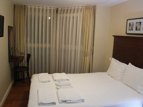 Mono Suites