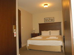 Mono Suites