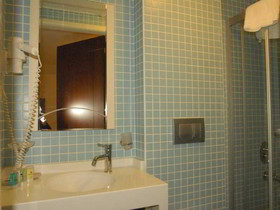Mono Suites