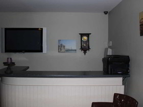 Mono Suites
