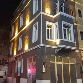 Moonlight Hotel & Hostel