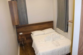 Moonlight Hotel & Hostel