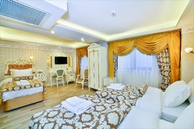 Nayla Palace