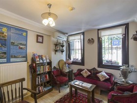 Naz Wooden House Inn