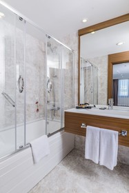 Nearport Hotel