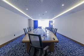 Nearport Hotel
