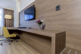Nearport Hotel