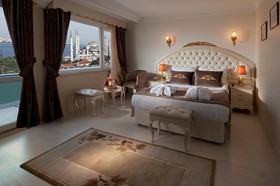 Nena Istanbul
