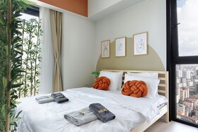 Roya Nova by New Inn