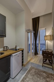 No11 Hotel & Apartments